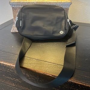 Lululemon belt bag. Used twice. Like new